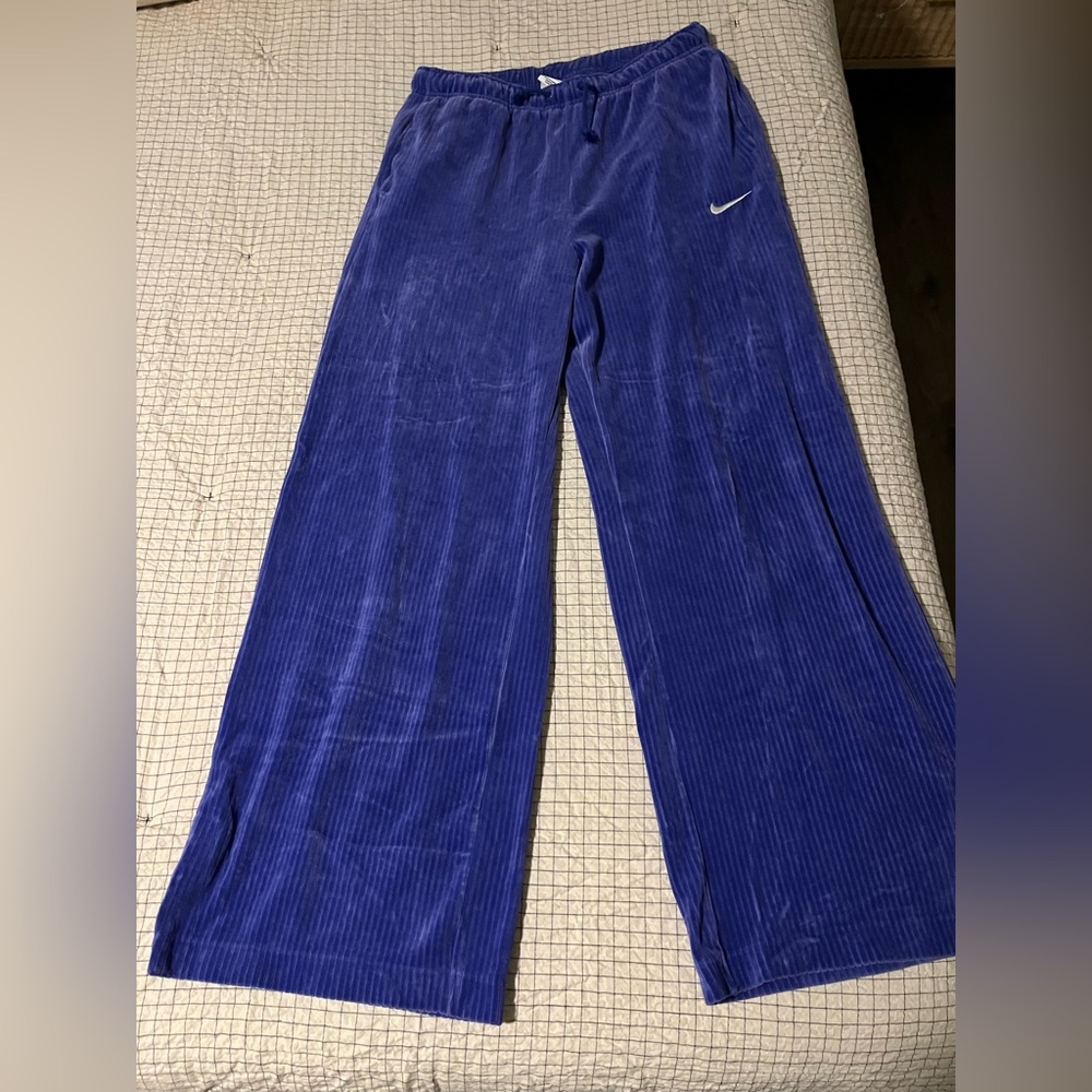 Nike velvet Sweatpants NWOT
